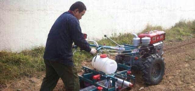 柴油動力手扶式微耕機 15馬力電啟動手扶除草機圖片