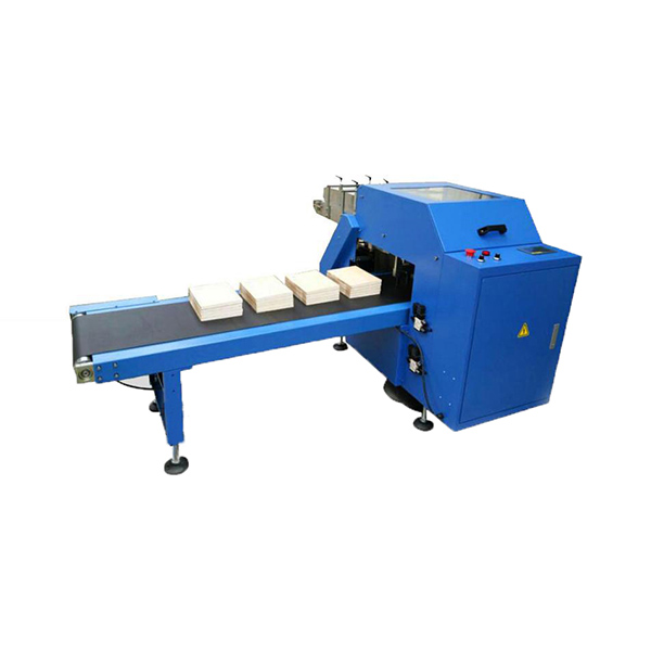 自動帖襯紙機(jī) 貼襯紙 自動貼襯紙機(jī) 自動粘襯紙機(jī)